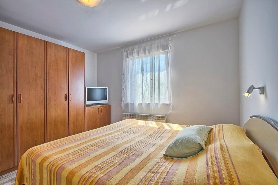 Maggie Villa
